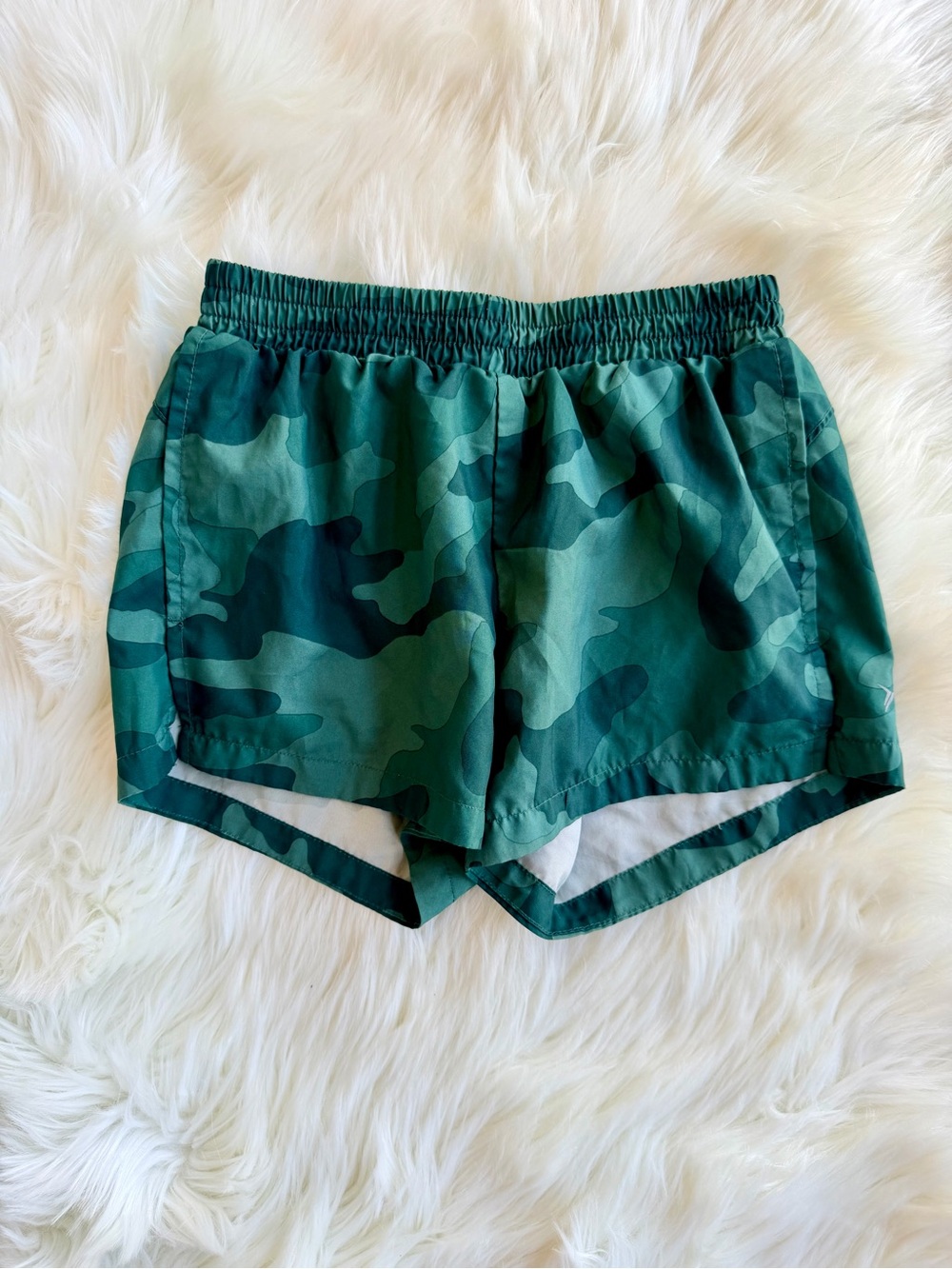 Old Navy Kids Green Camo Athletic Shorts Size 10-12